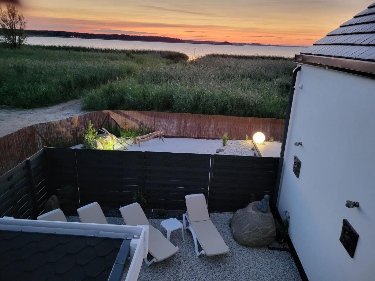 Robson Beach I Sauna, Jacuzzi Мендзыводзе Экстерьер фото